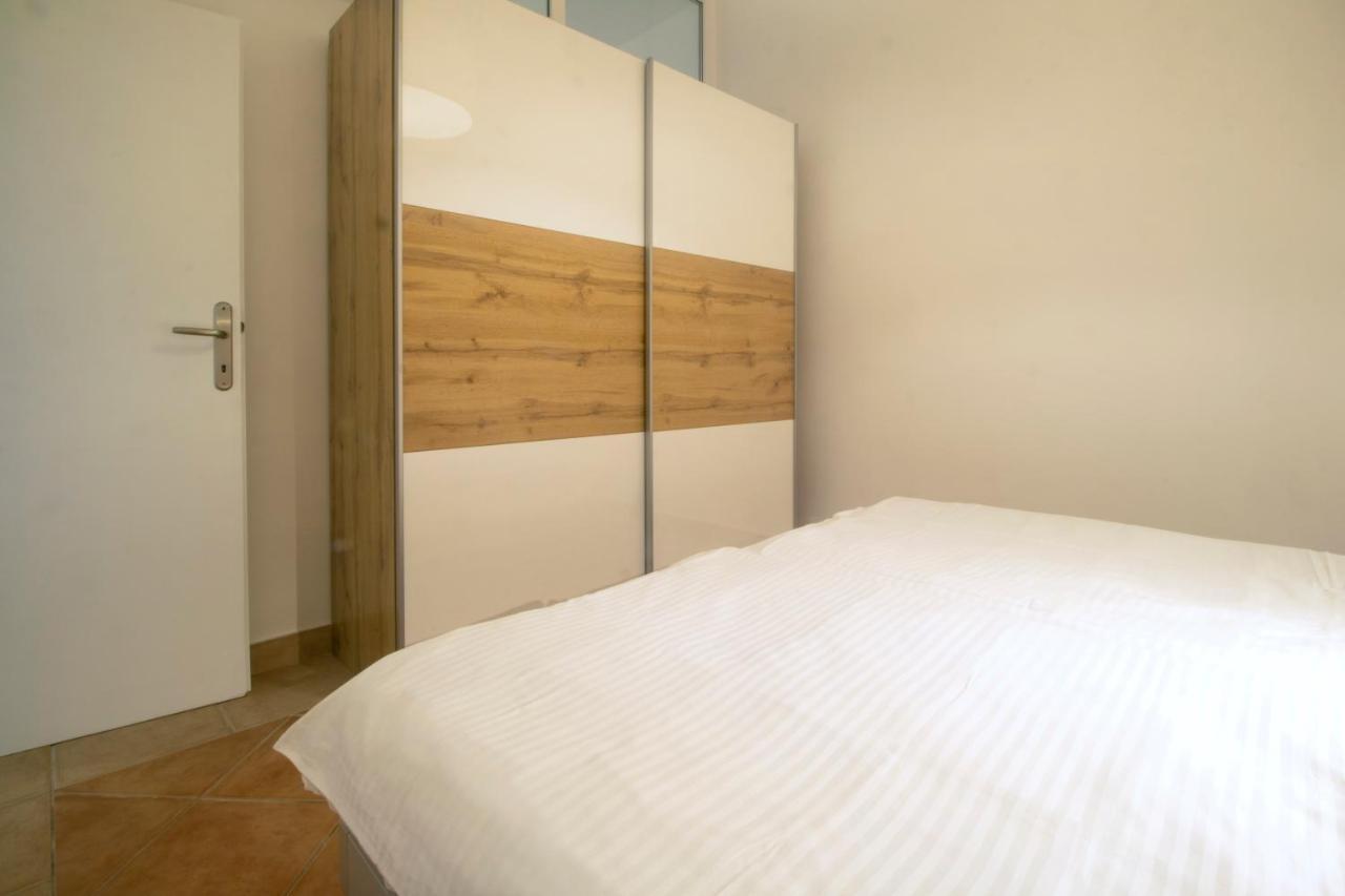 נובי ווינודולסקי Apartments Buneta מראה חיצוני תמונה